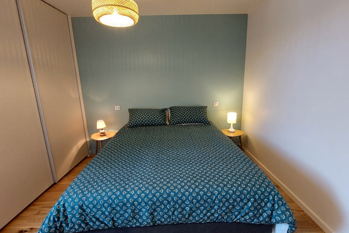 lit en 160*200 et grand dressing