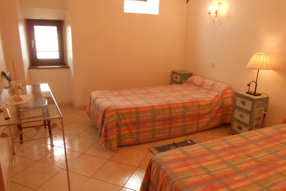 2ème chambre avec deux lits de 90