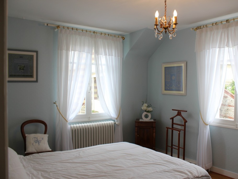 La deuxième chambre, avec une petite vue mer