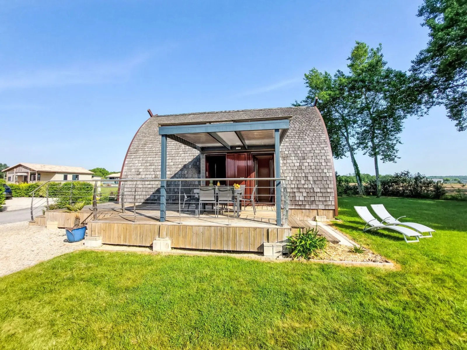 400m² garden chalet