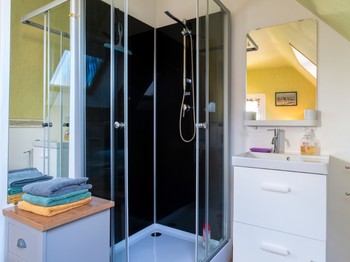 Douche dans la chambre