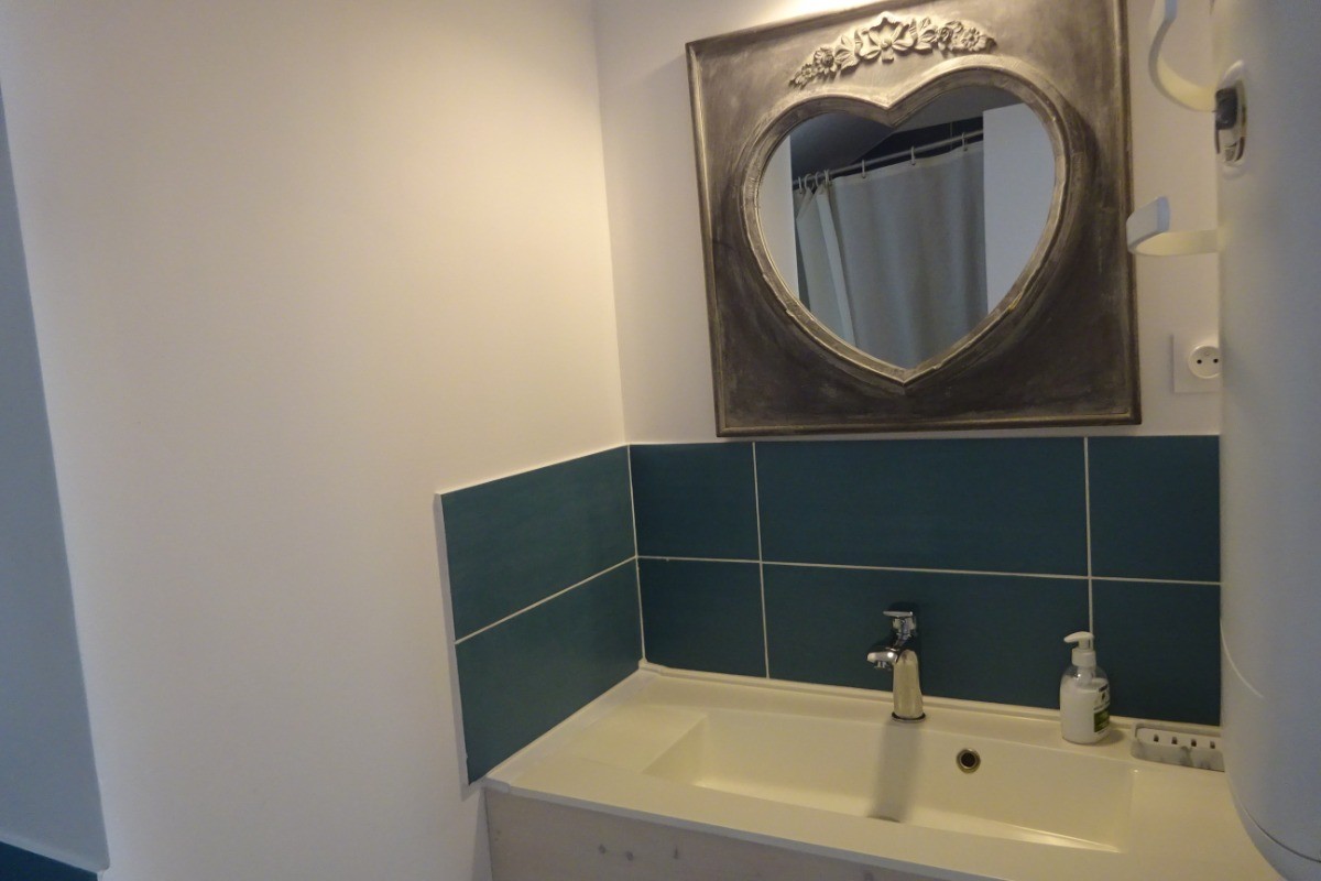 la salle de bain de la chambre Azalée