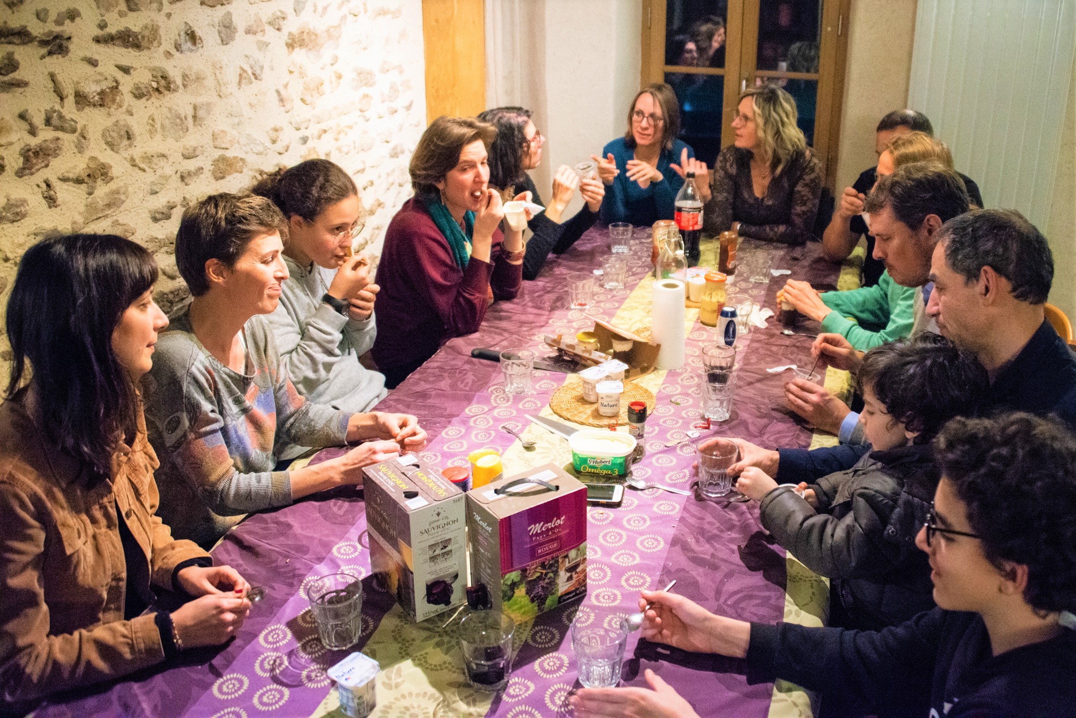 Le plaisir d'une grande tablée (jusqu'à 15 personnes) en famille ou entre amis