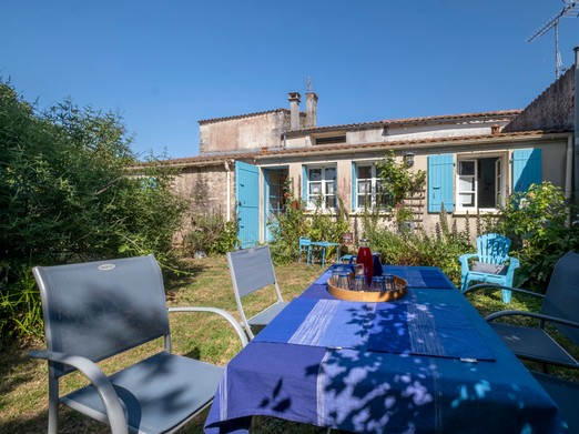 Le gite du Figuier et son jardin en Charente maritime proche de l'océan