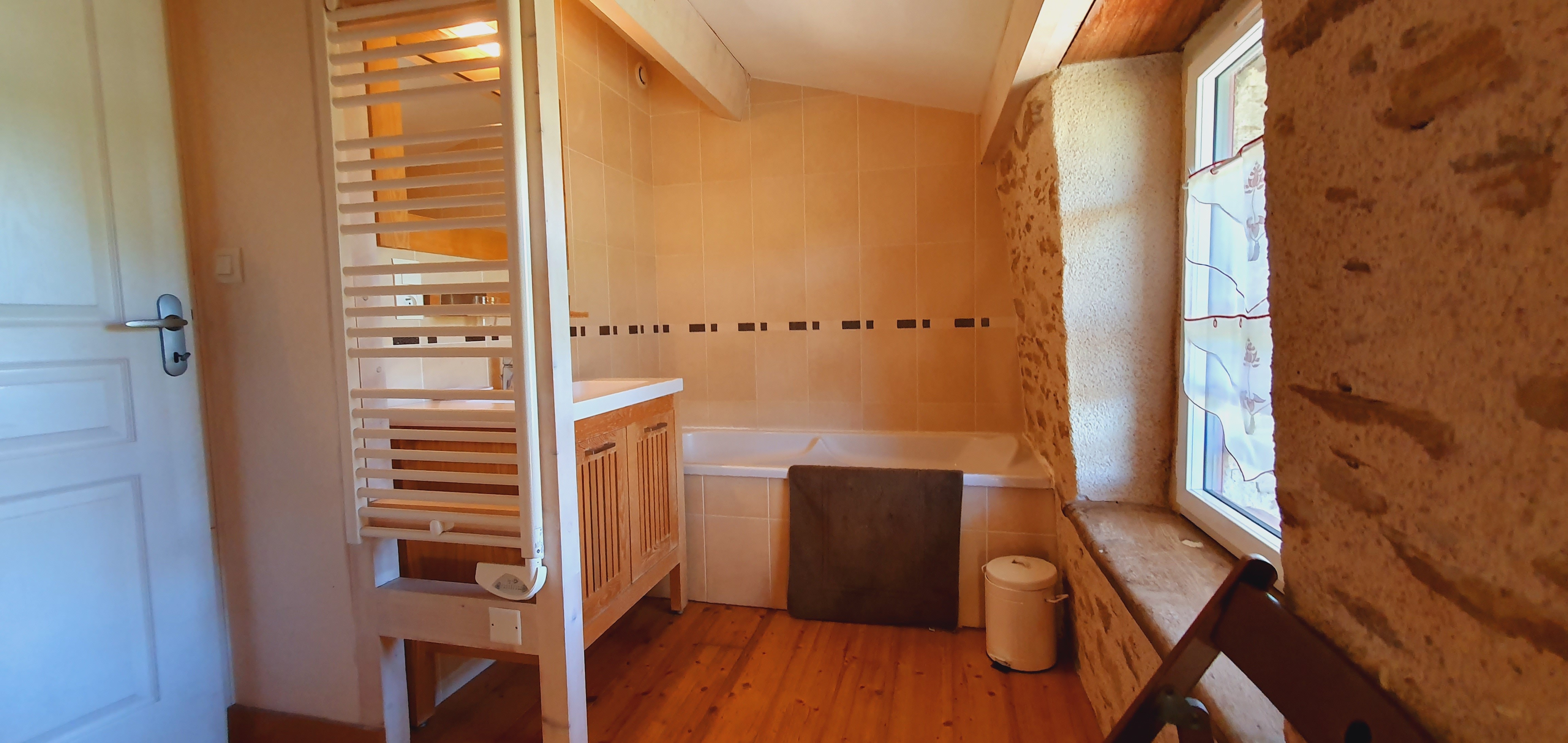 baignoire chambre lit doucle