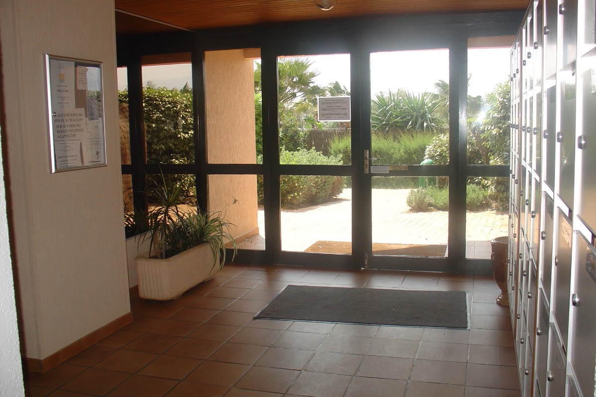 Hall d'entrée, résidence sécurisée