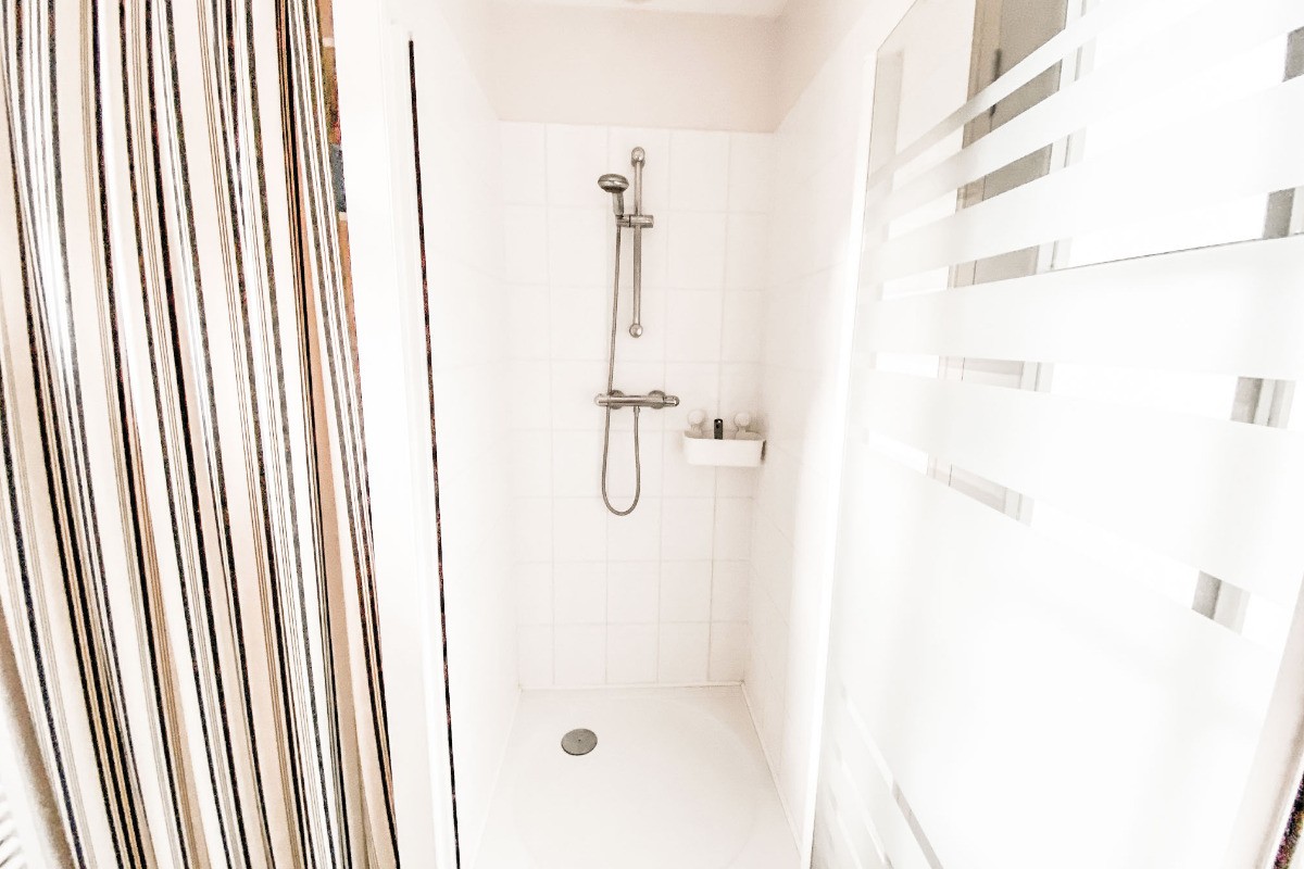 Douche à l'italienne