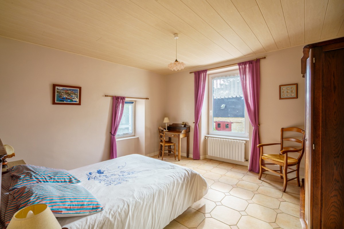 La chambre violette du gite Ty-Héol à Landudec