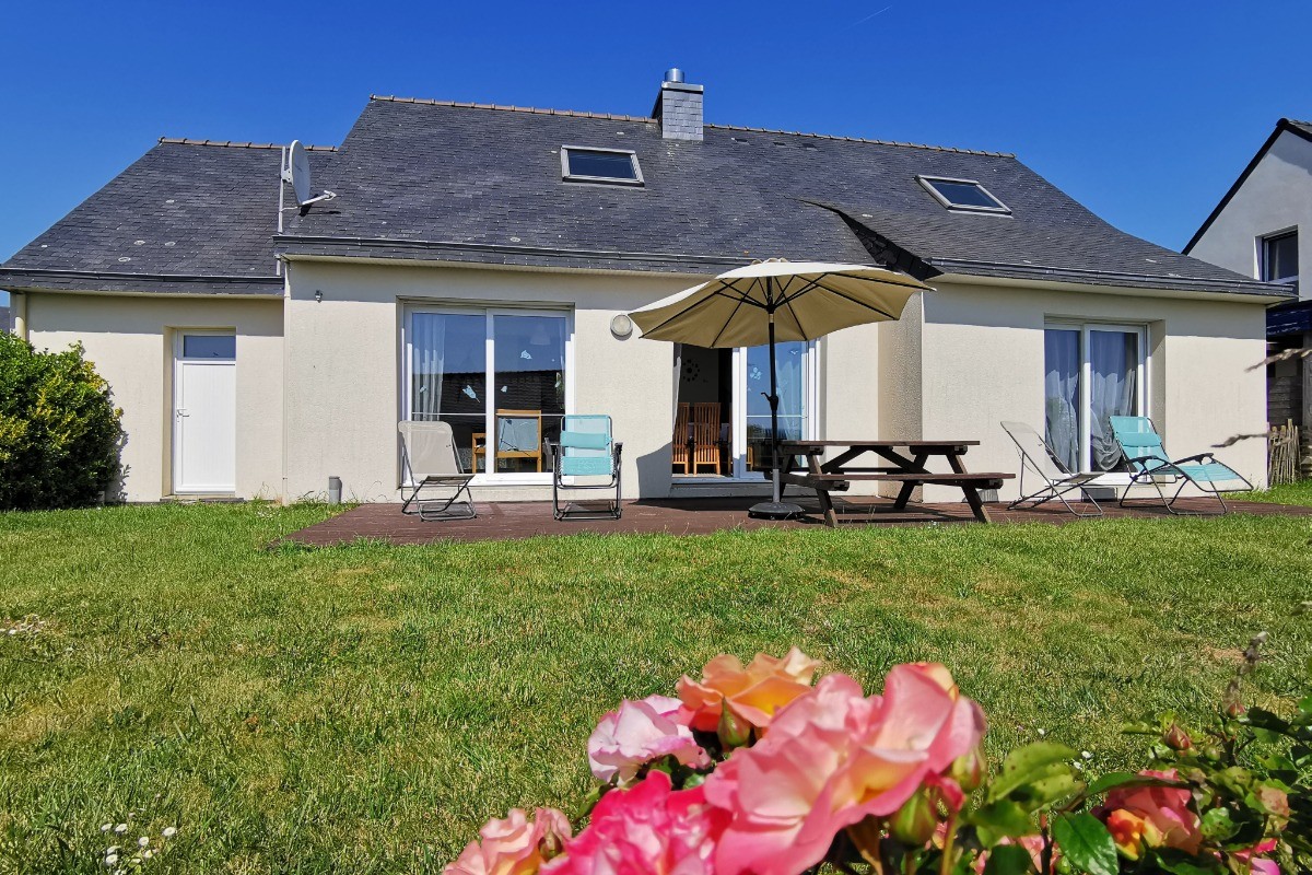 maison avec terrasse et vue mer