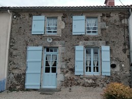 façade et entrée du gîte