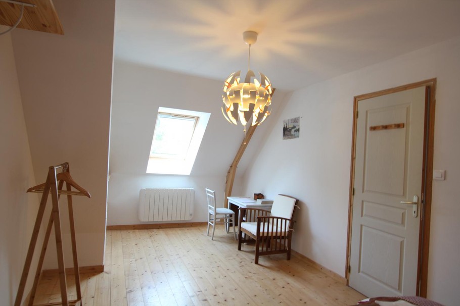 espace bureau dans la chambre à l'étage