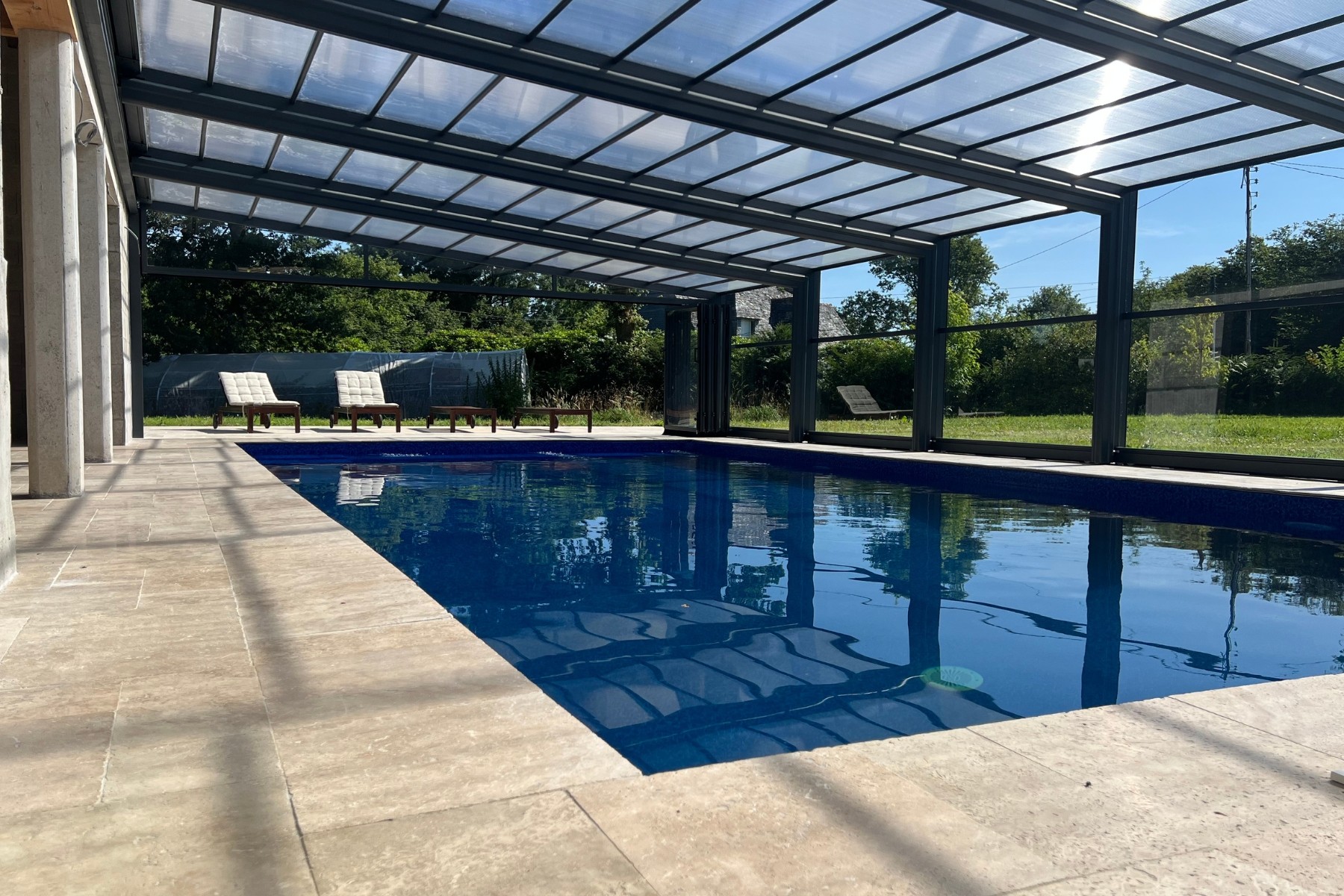 Piscine en mode semi-couverte