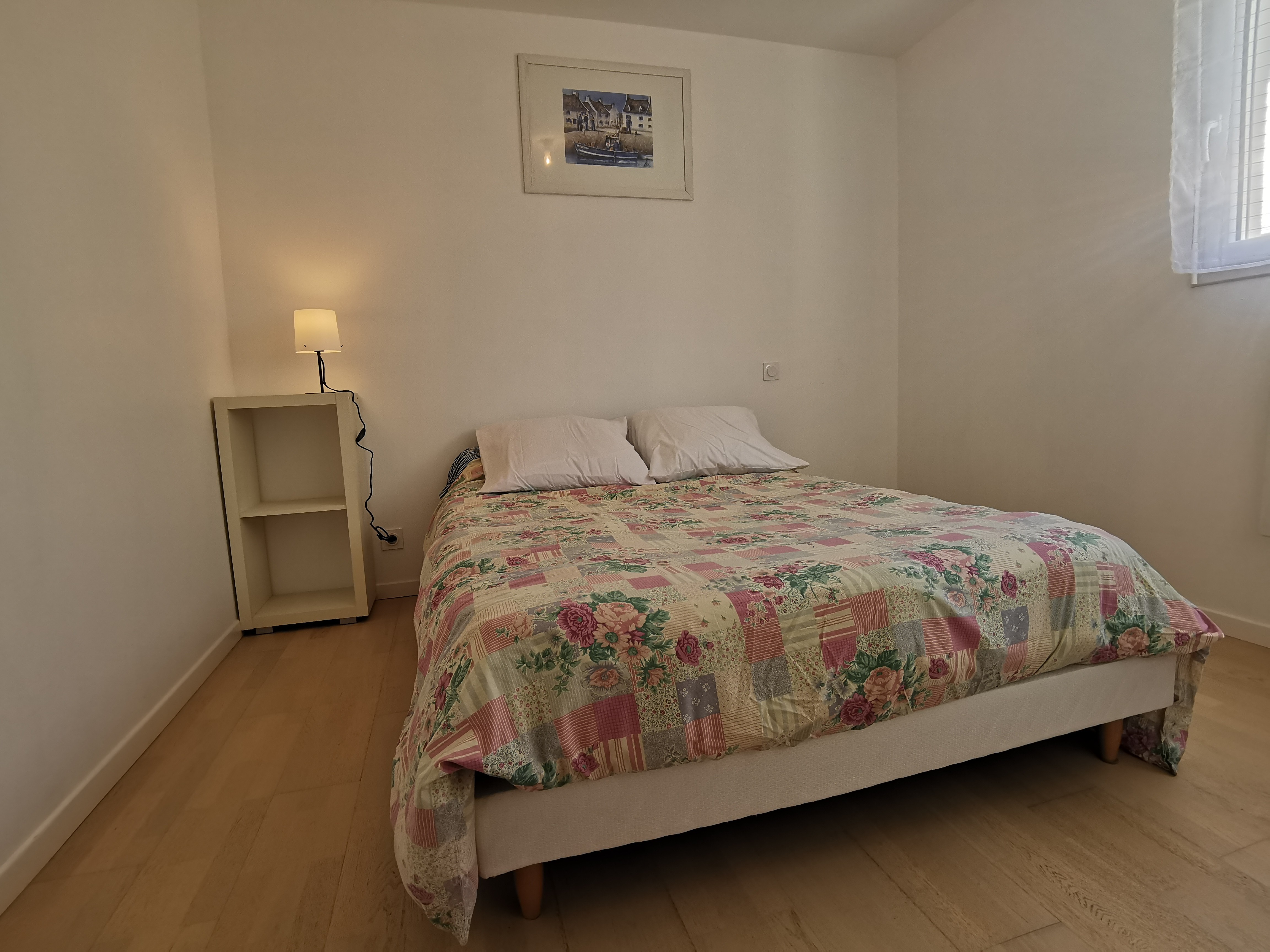 Une chambre avec 1 lit 140