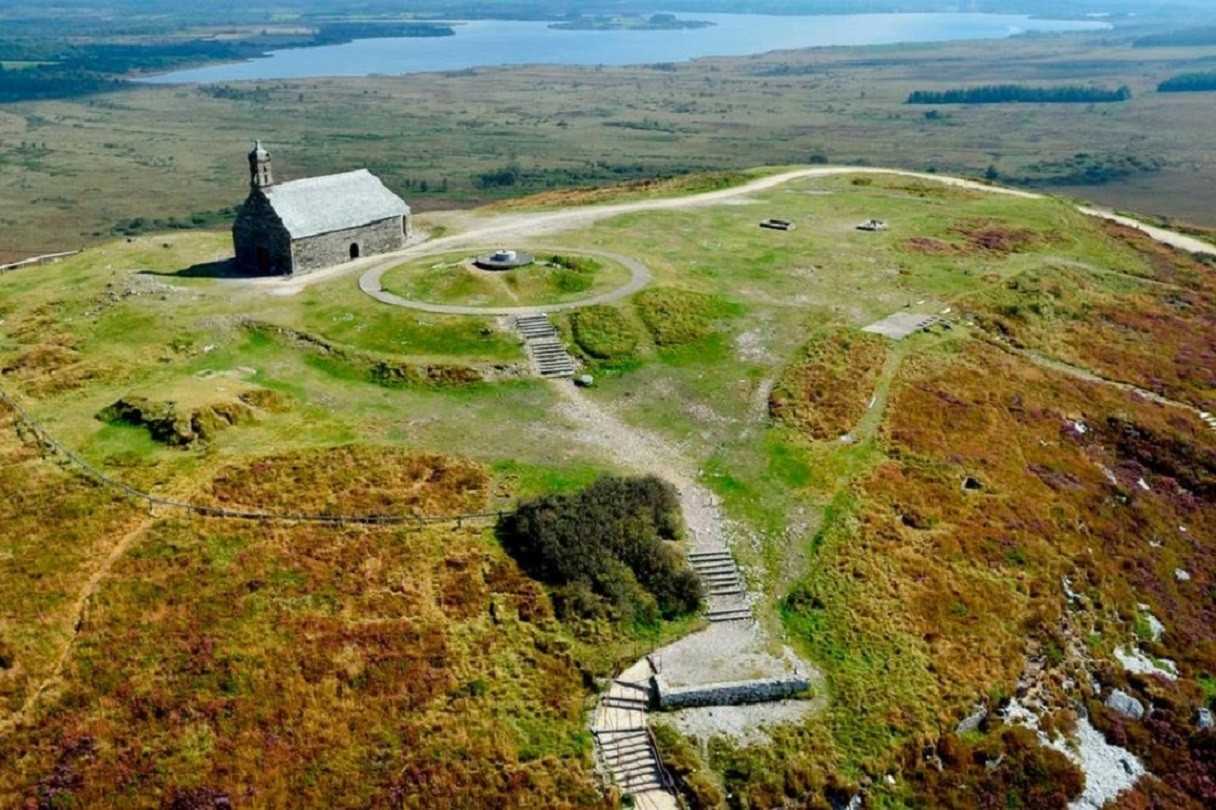 Chapelle Mont St Michel de Brasparts dans les Monts d'Arrée