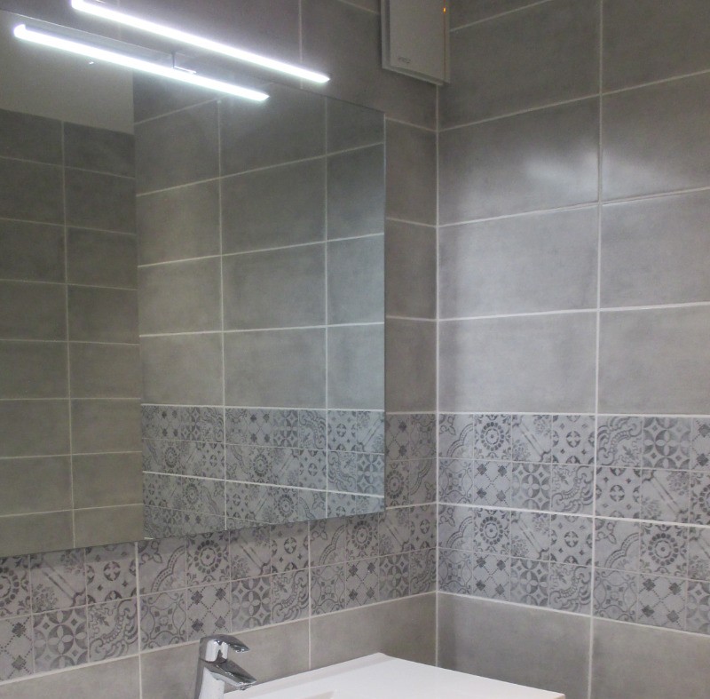 DERRIEN, location Clévacances Paimpol, salle d'eau du RDC avec douche italienne