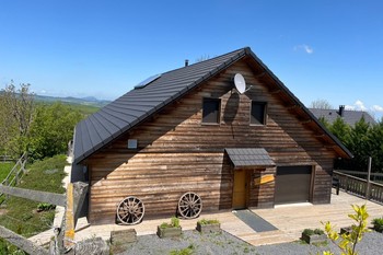 Grande terrasse sud du chalet