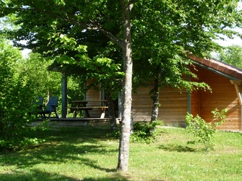 Chalet-Lodges-herisson-extérieur-été