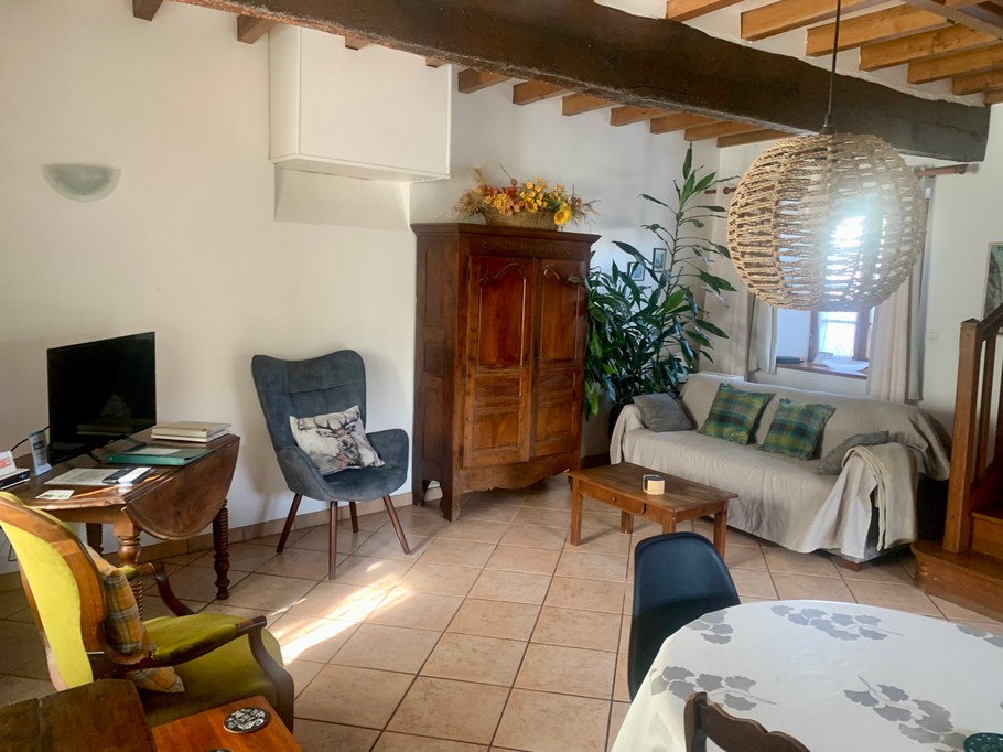 Salon vu du coin repas