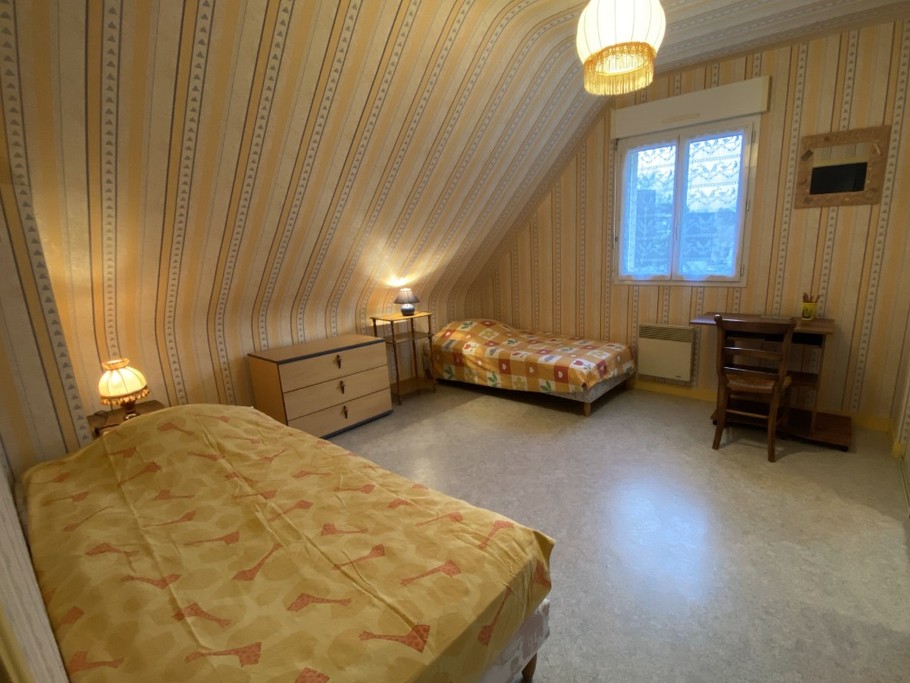 Chambre 2 à l'étage pour 2 personnes (2 lits de 90cm)