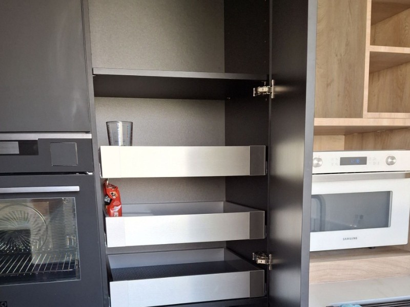 Meuble de la cuisine ouverte CUJI