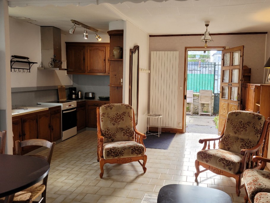 Salle à vivre, salon, cuisine salle à manger
Plein pieds