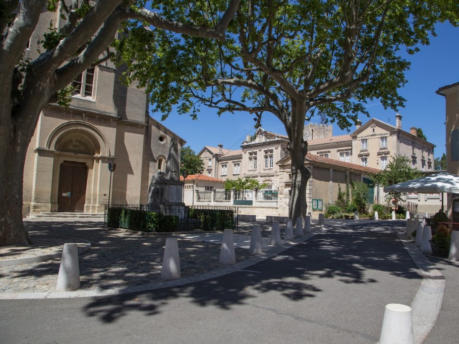 Pernes Eglise des Augustins - ©A.Hocquel/VPA Vue du village de Pernes