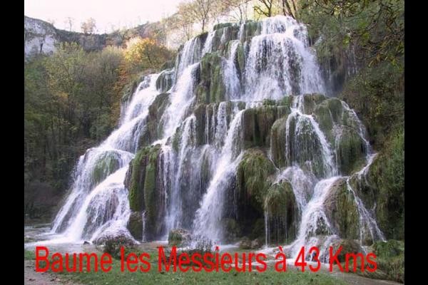 grottes de Baume les Messieurs à 43 kms