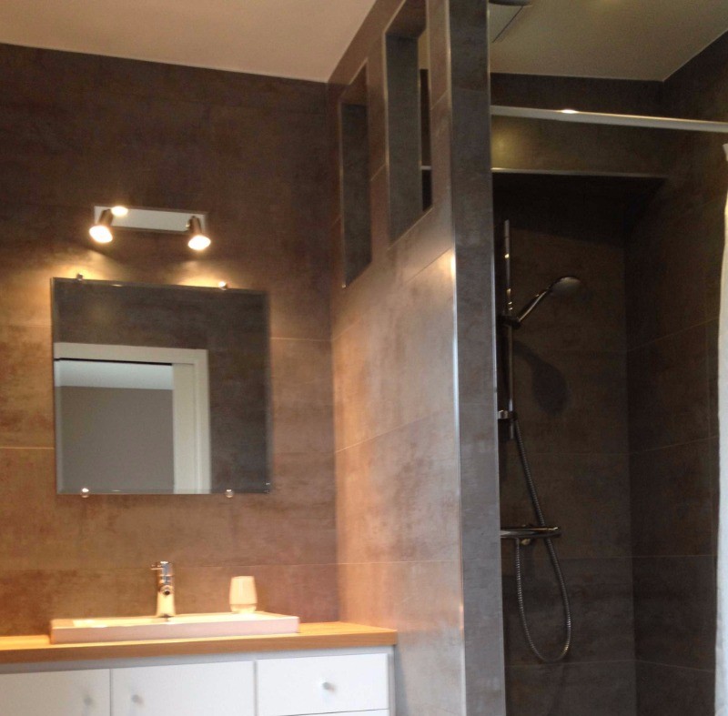 SDB attenante CH1 en RDC