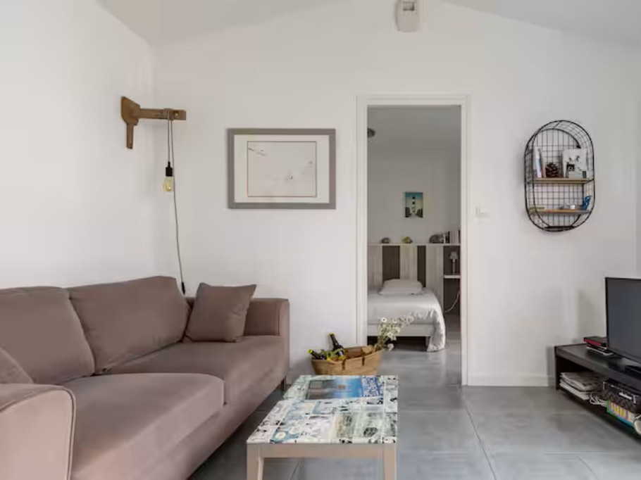 TRIBORD holiday home with private courtyard and car park for 2 people in St Denis d'Oléron, Charente-Maritime