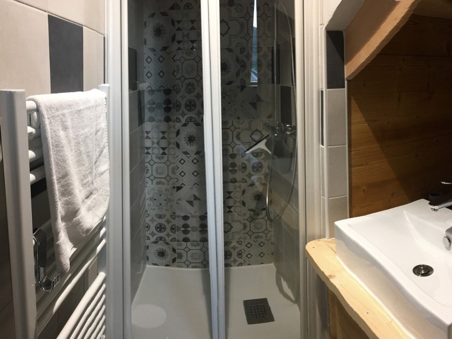 sdb privative chambre rdc