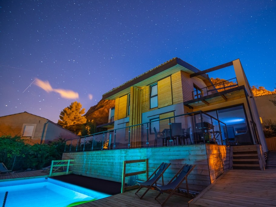 Halte Air et Go/ Cheval blanc/ Vue d'ensemble