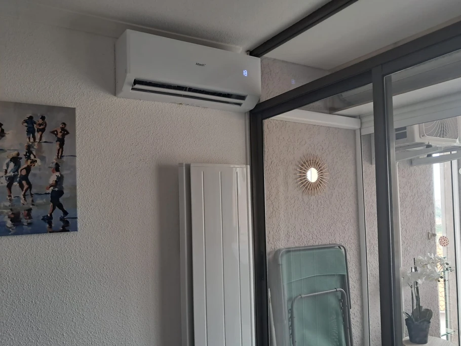 Living room (air conditioning)