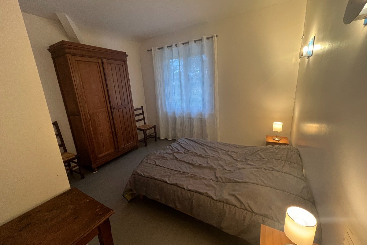 CHAMBRE ETAGE UN LIT DEUX PLACES