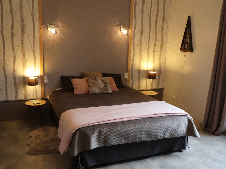 bedroom n°1 with bed 1.60