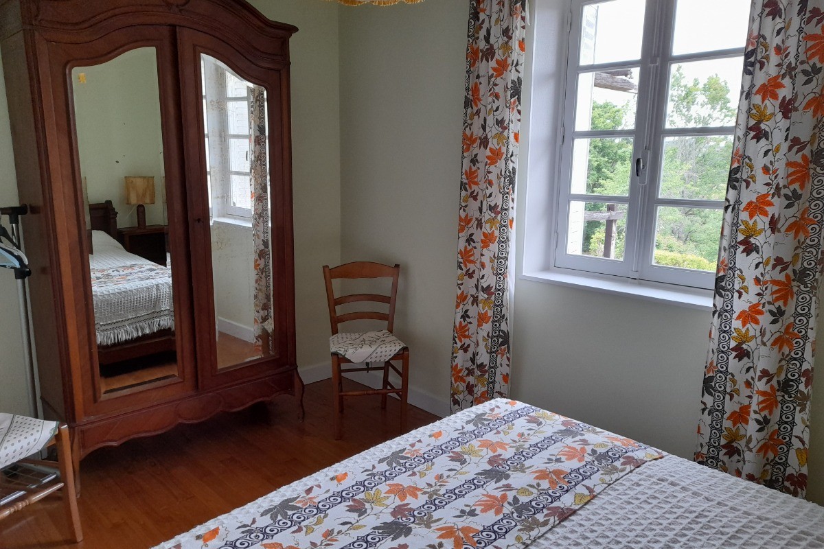 Belle maison de pays - chambre 2
