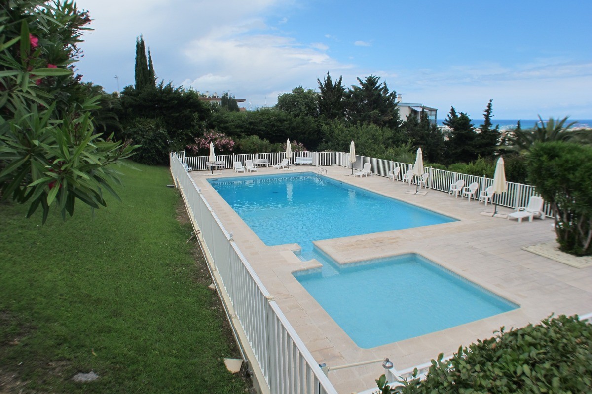 Piscine de la résidence