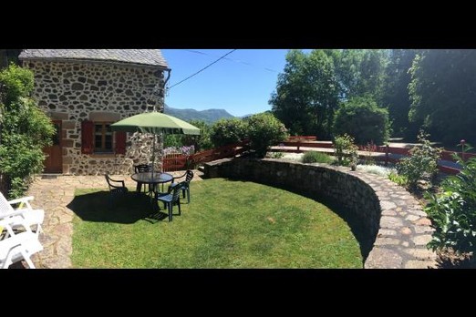 vue panoramique - Gîte à 3km de La Bourboule vue privilégiée sur la vallée de la Dordogne