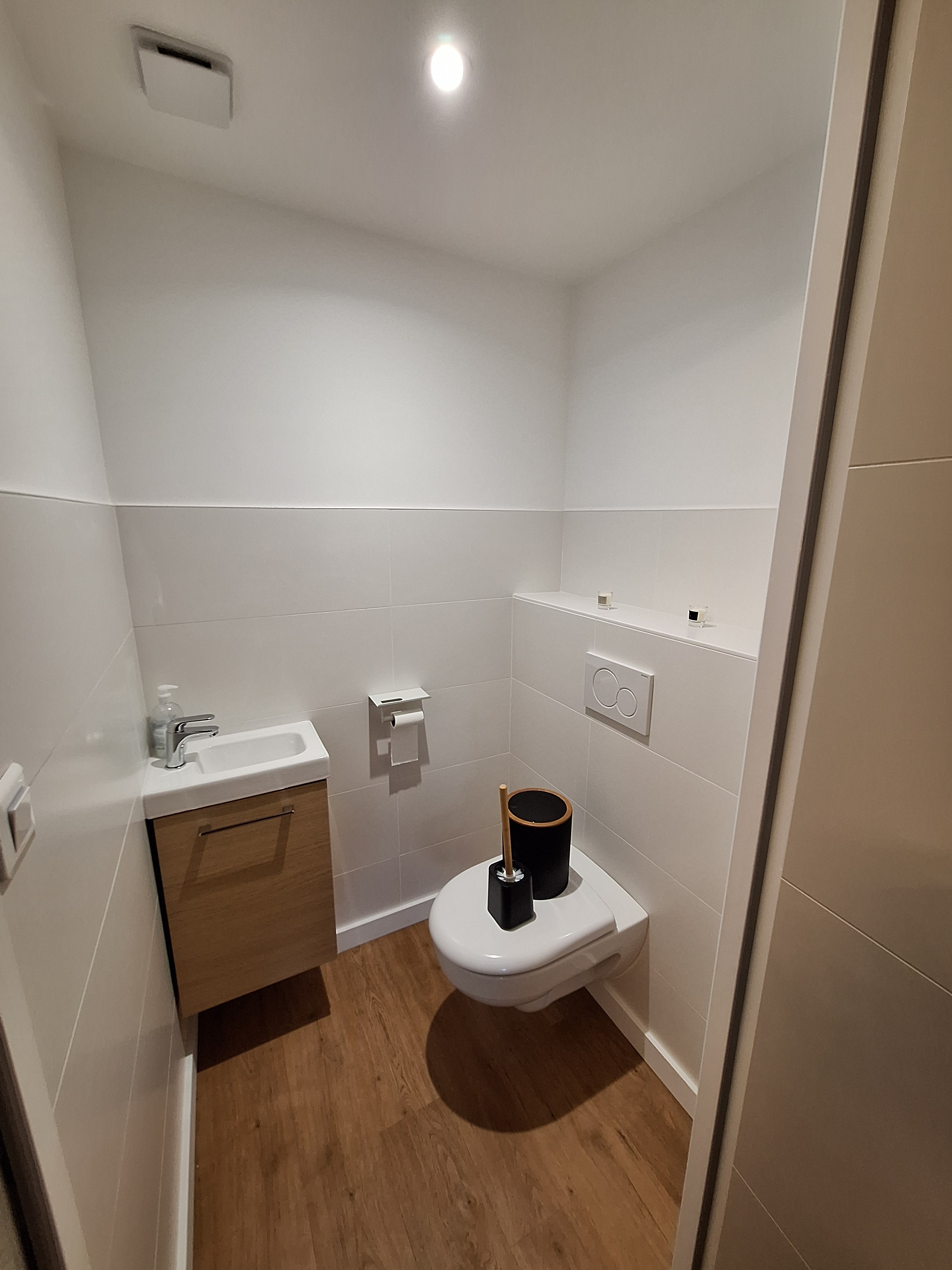 Toilettes à l'étage