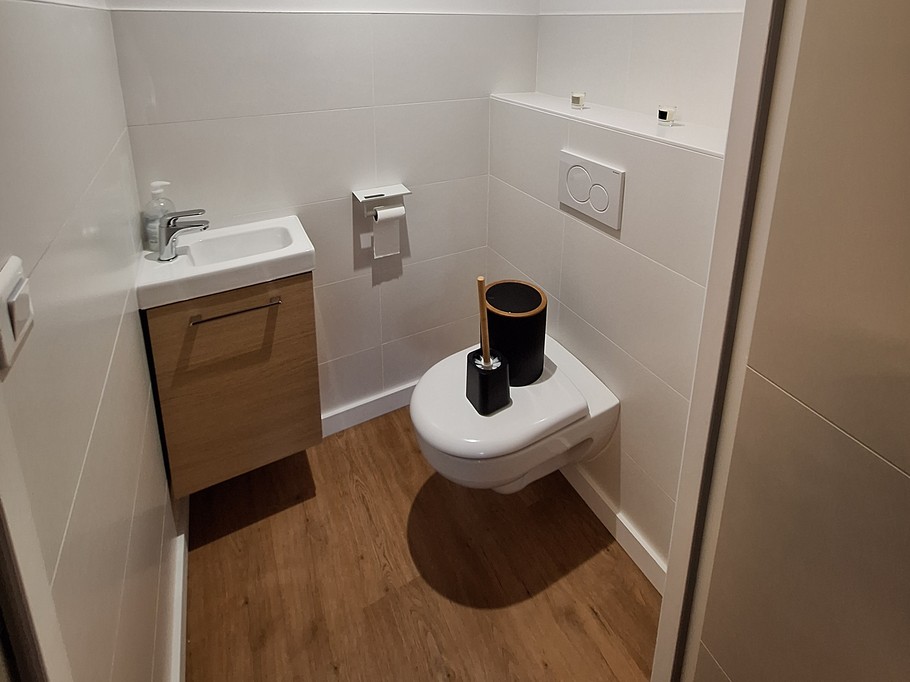 Toilettes à l'étage