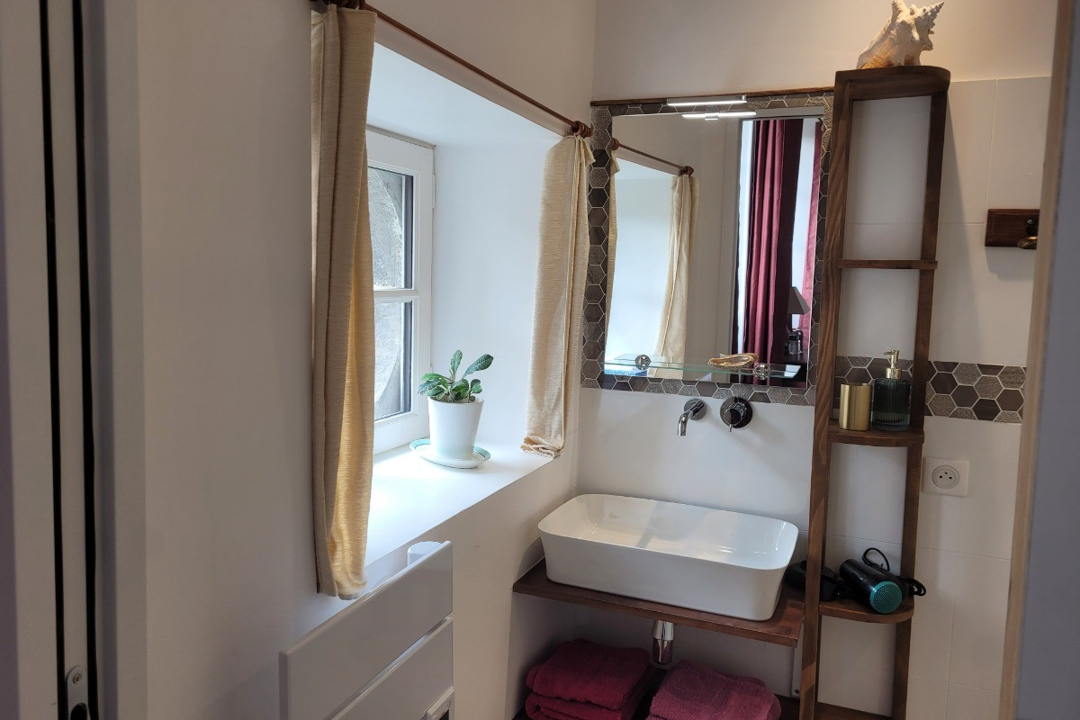 Chambre Mérimée salle d'eau_MARTIN