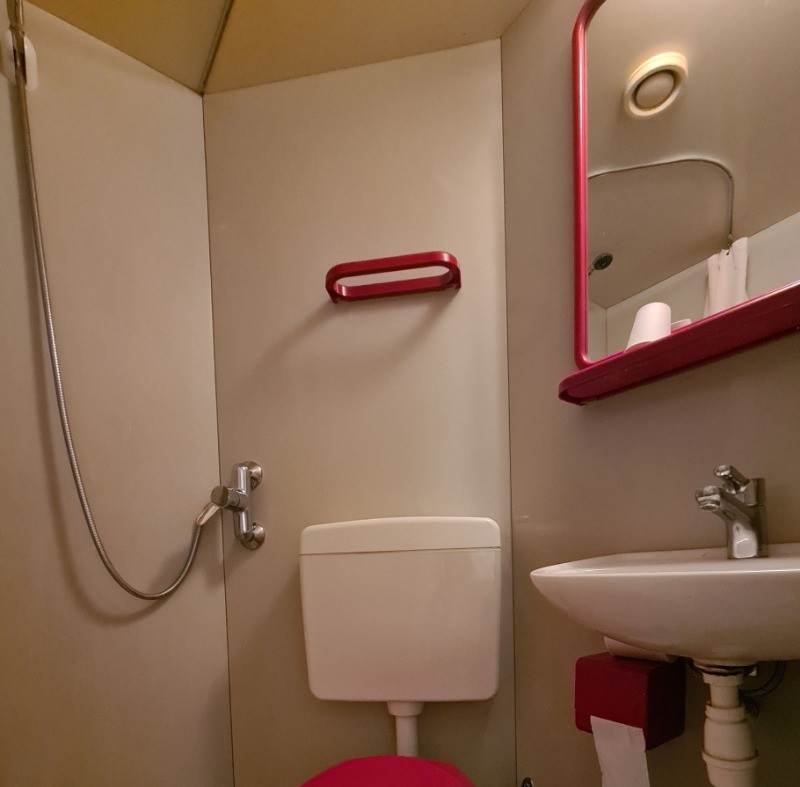 Salle d'eau avec WC "Le Logis des Granges" en Charente maritime