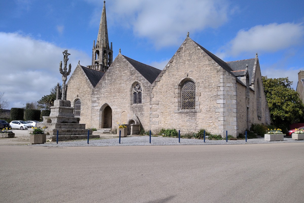Église et calvaire de Nizon classé