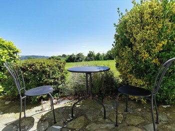 Terrasse privative à la chambre