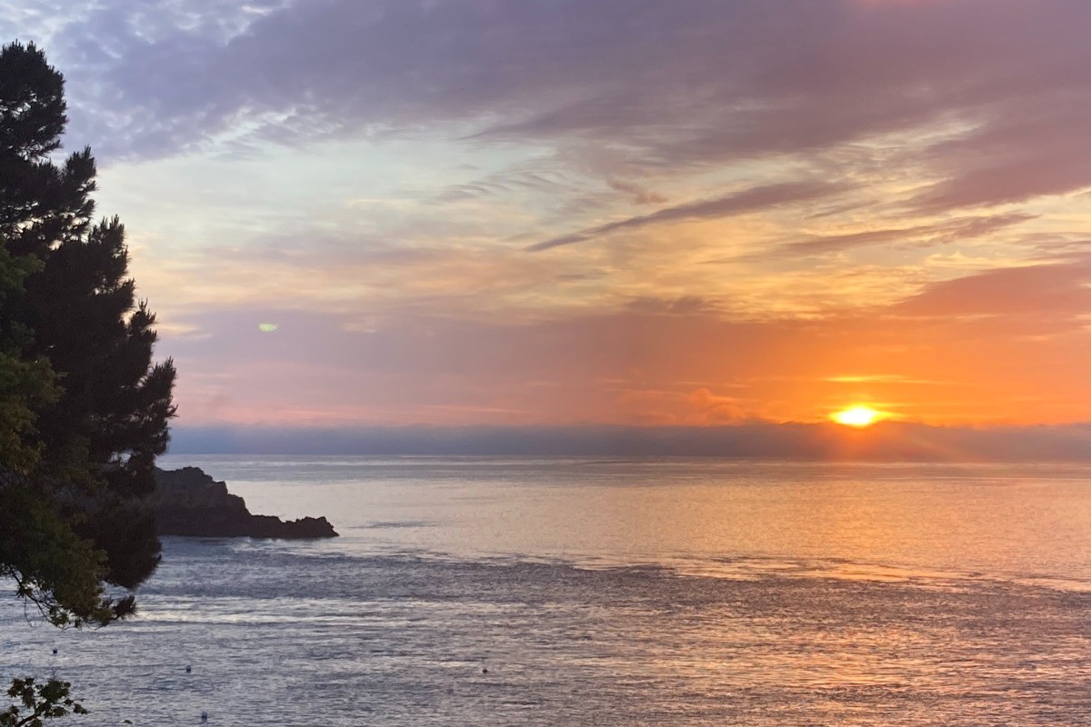 Magnifiques couleurs de lever de soleil sur Cancale.