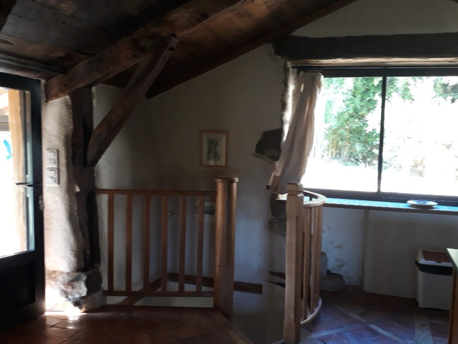 escalier accès vers la chambre du RDC