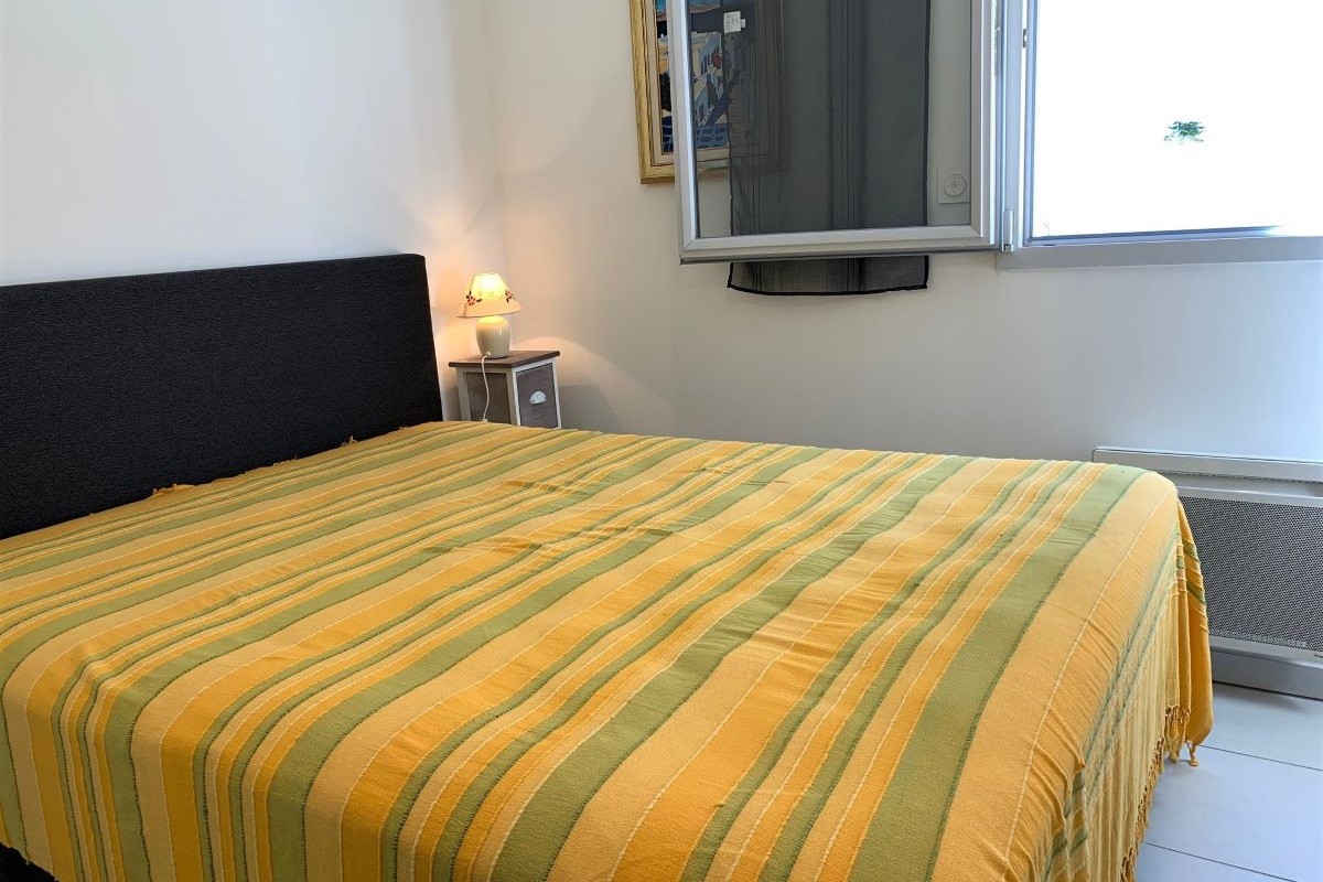 Chambre confortable – Location de vacances Hérault.