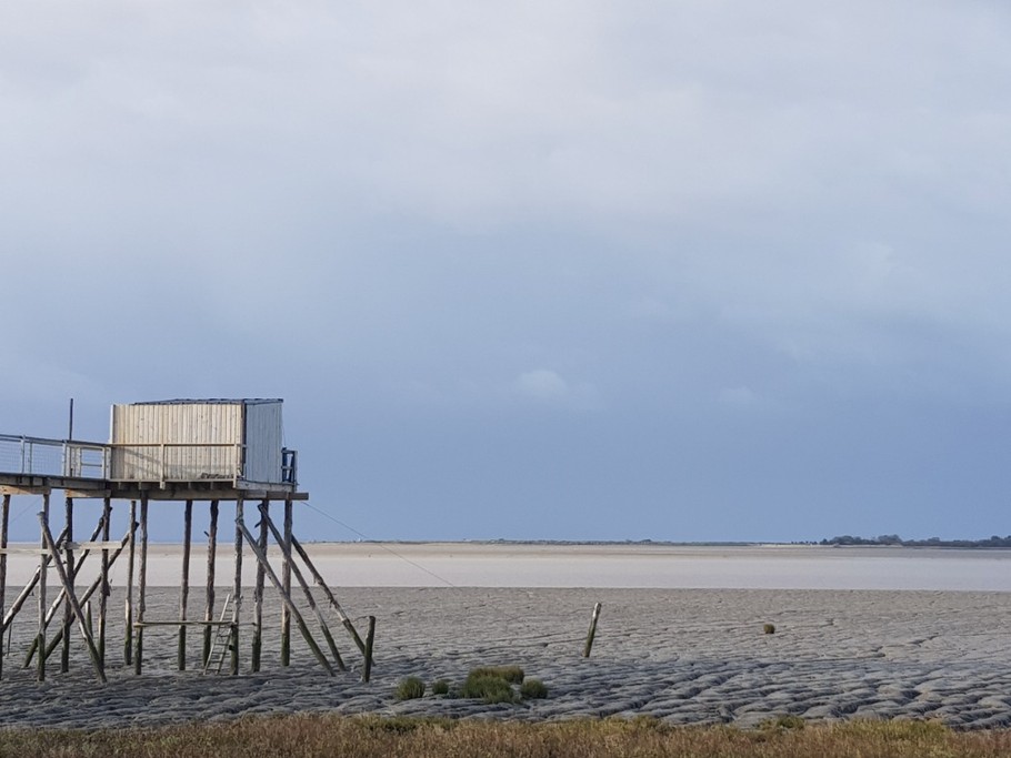 Vue sur un carrelet en Charente maritime
