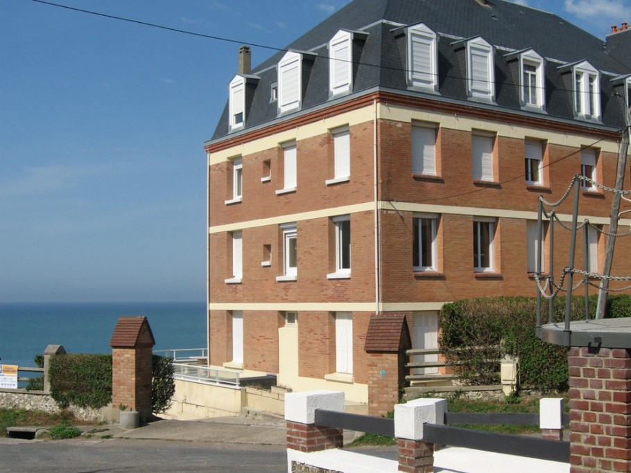 Appt volets ouverts au 1er
