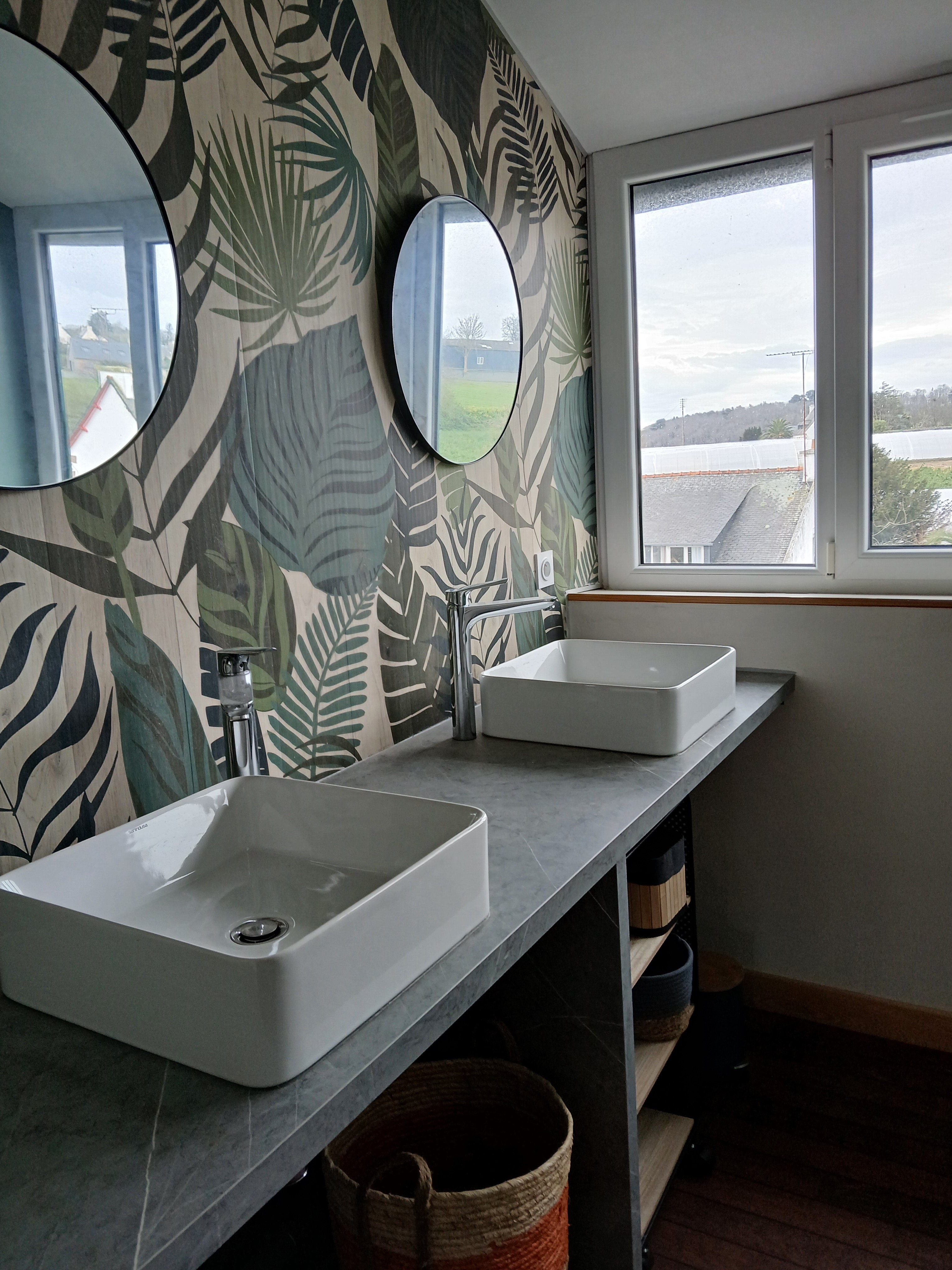 Shower room 2