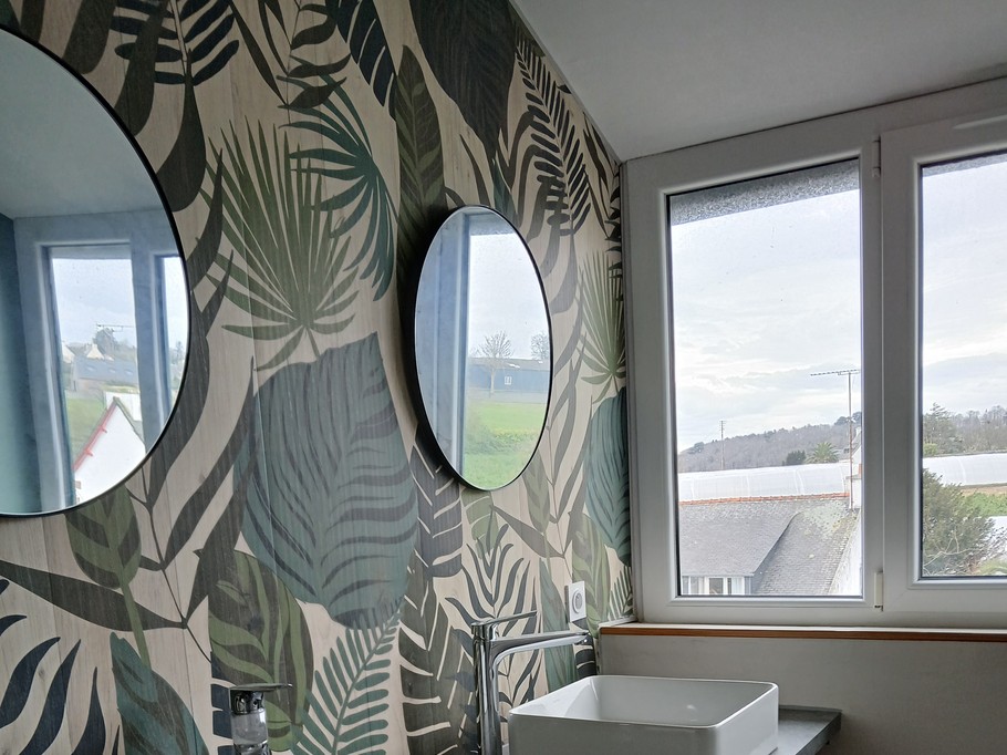 Shower room 2